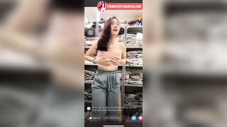 Em gái thay đồ quên tắt live và cái kết ...!