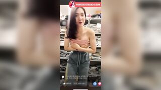 Em gái thay đồ quên tắt live và cái kết ...!