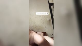 Sinh viên hứng tình lôi bạn đến phòng trọ làm tình