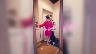 Clip sex việt Vck_Lust2k1_Red giao hàng bắn đầy bím cô chủ nhà thiếu thốn tình dục