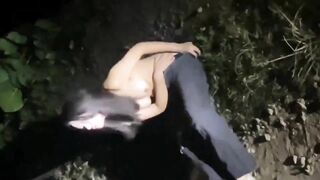 62,22cưỡng hiếp em gái giữa đêm vắng.