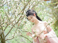 chị hằng này to tròn quá